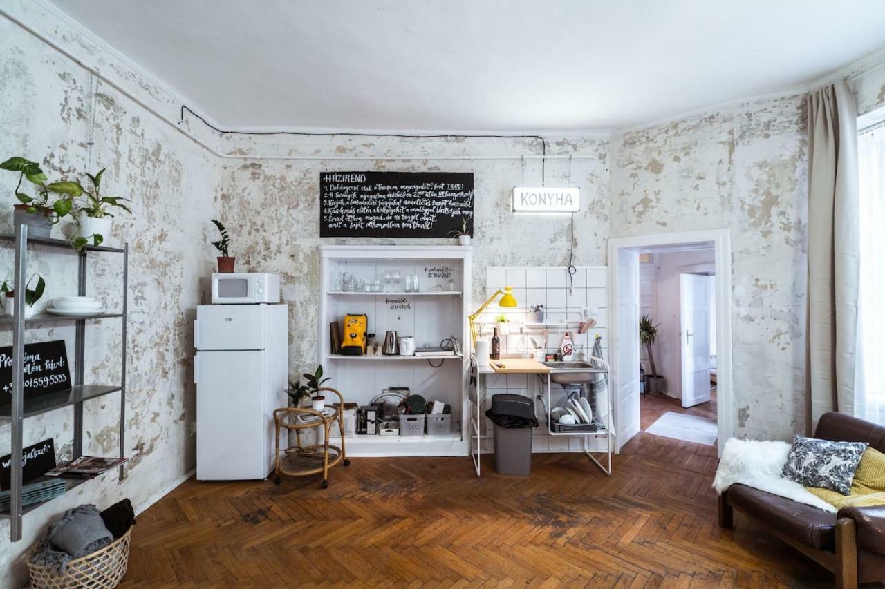 A Szoba Apartman Pécs Exterior foto